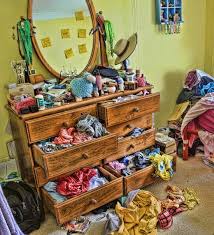 clutter home vastu